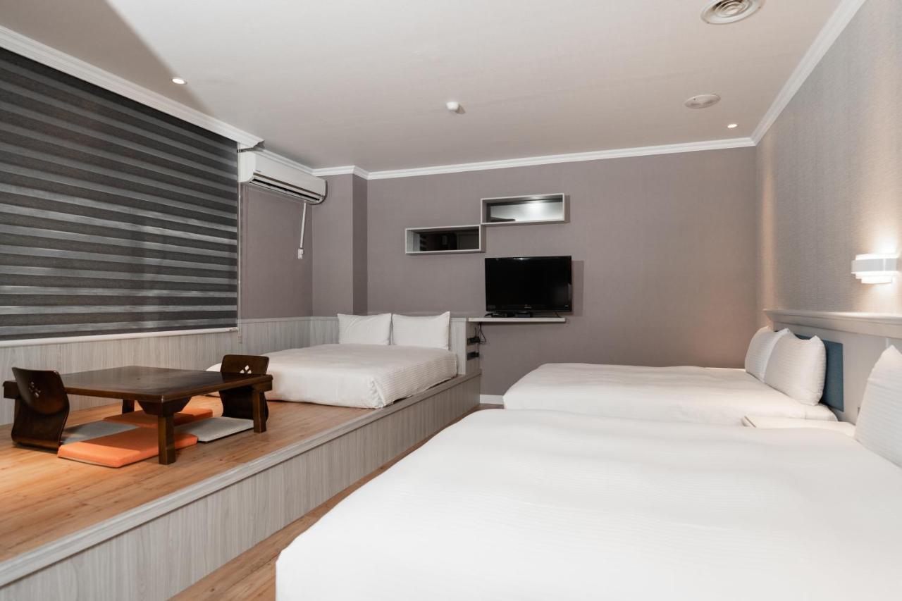 Fu Hsiang Hotel Yilan Extérieur photo